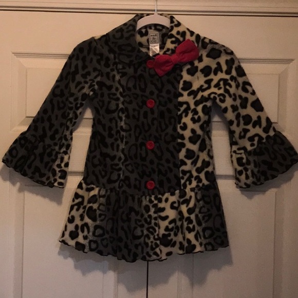 Mack & Co Other - Snow leopard jacket NWOT Bow Ruffles Peplum